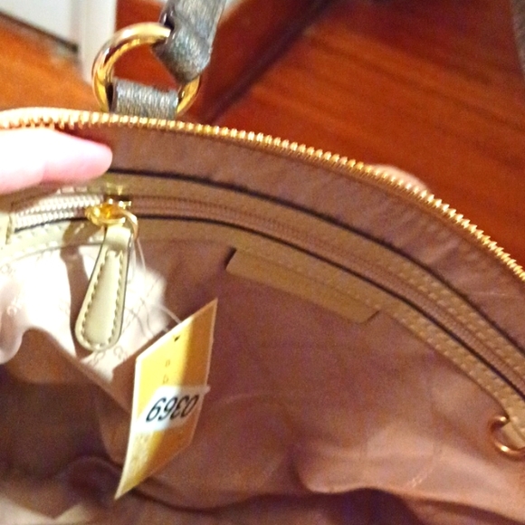 *NWT* Michael Kors Signature Sullivan Gold & Brown PVC Top Zip Tote/Handbag - Picture 4 of 6